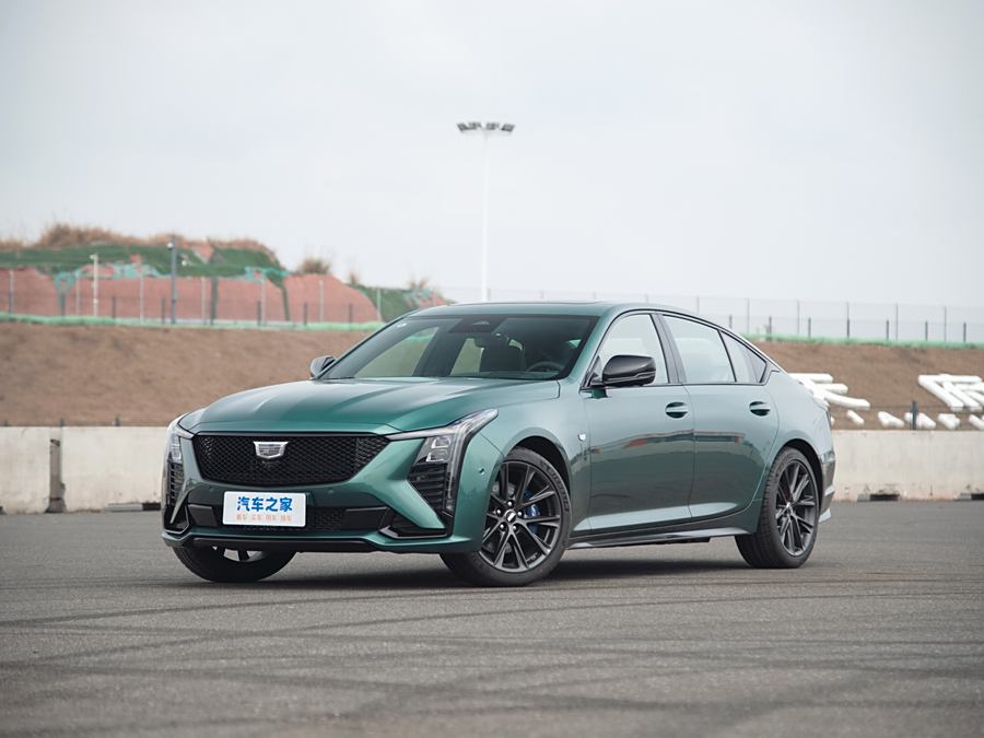 Cadillac CT5 2025 2025款 28T 赛道性能版