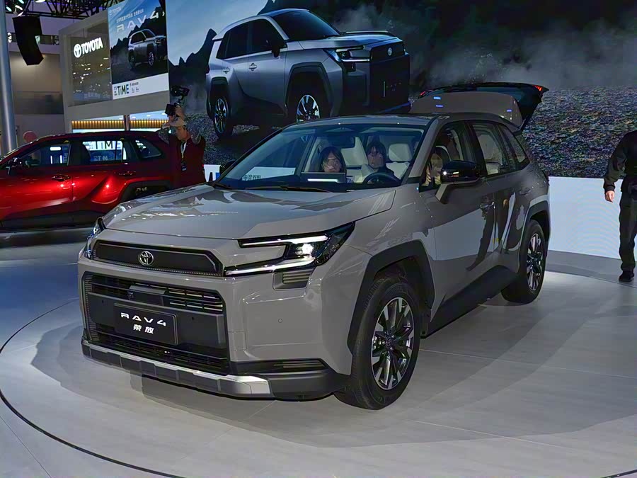 Toyota RAV4 2026 2026款 双擎 2.0L 两驱豪华版