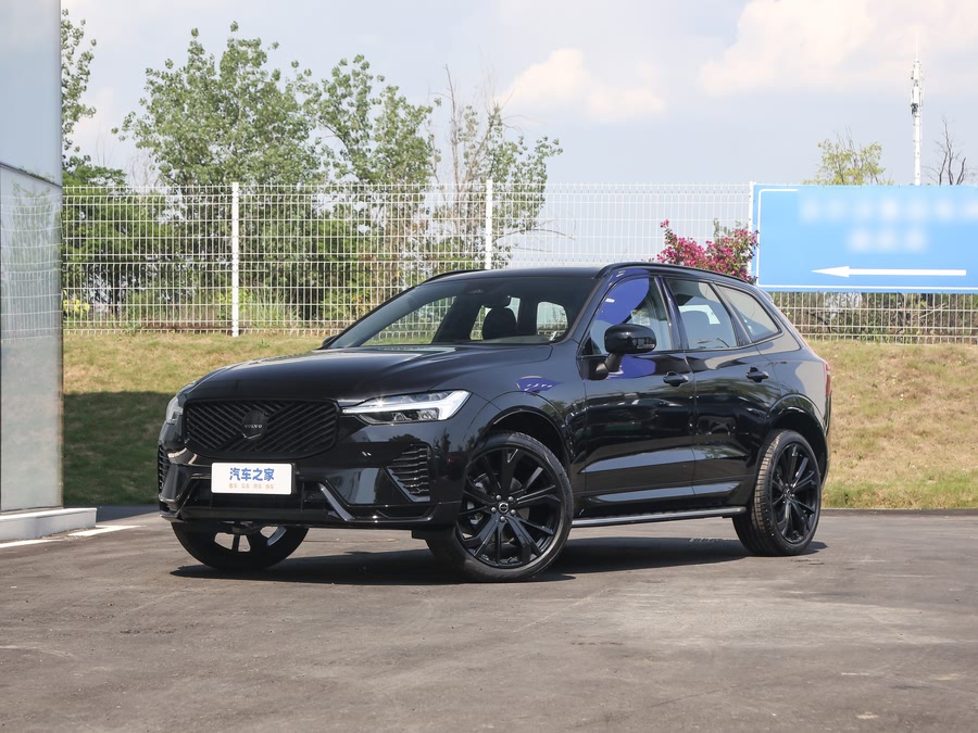 Volvo XC60 2026 2026款 B5 四驱智远极夜黑版