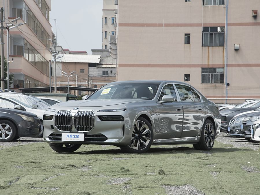 BMW i7 2023 2023款 eDrive50L 尊享豪华套装