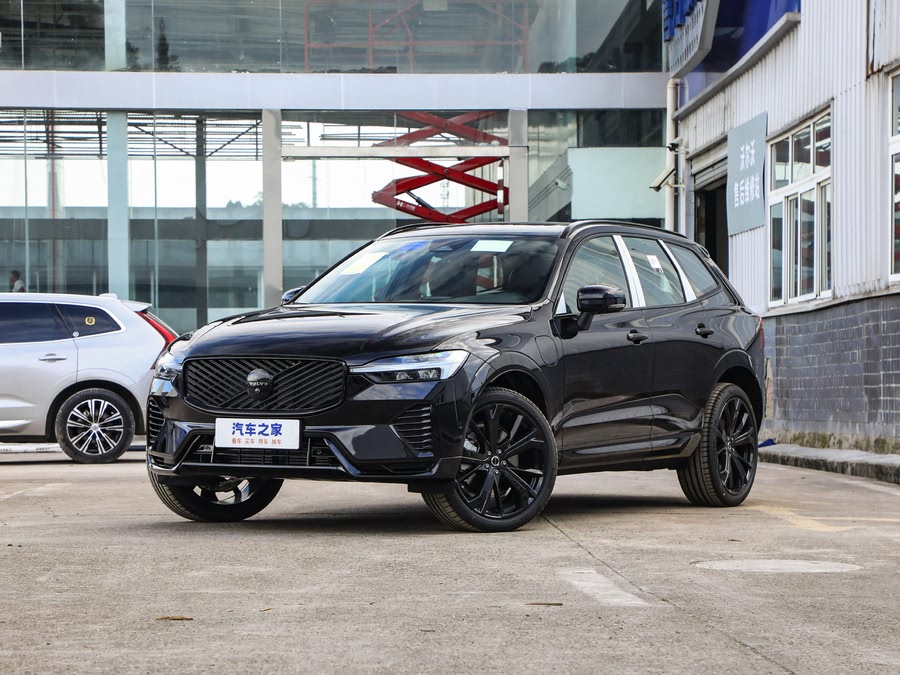 Volvo XC60 Hybrid 2026 2026款 插电式混动 长续航四驱智远极夜黑版