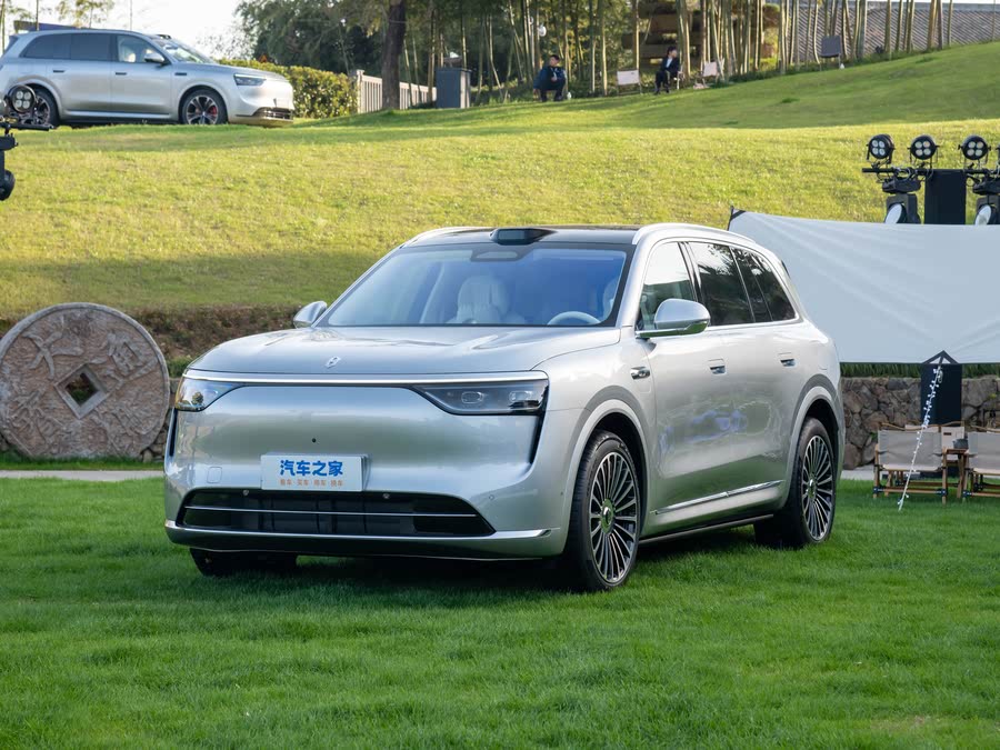 Aito M8 2025 2025款 增程 Ultra版 53.4kWh 5座版