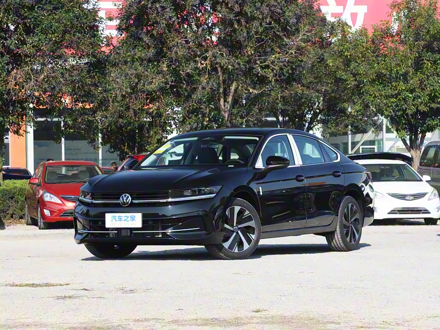 Volkswagen Magotan 2026 2026款 300TSI 尊享版显眼包