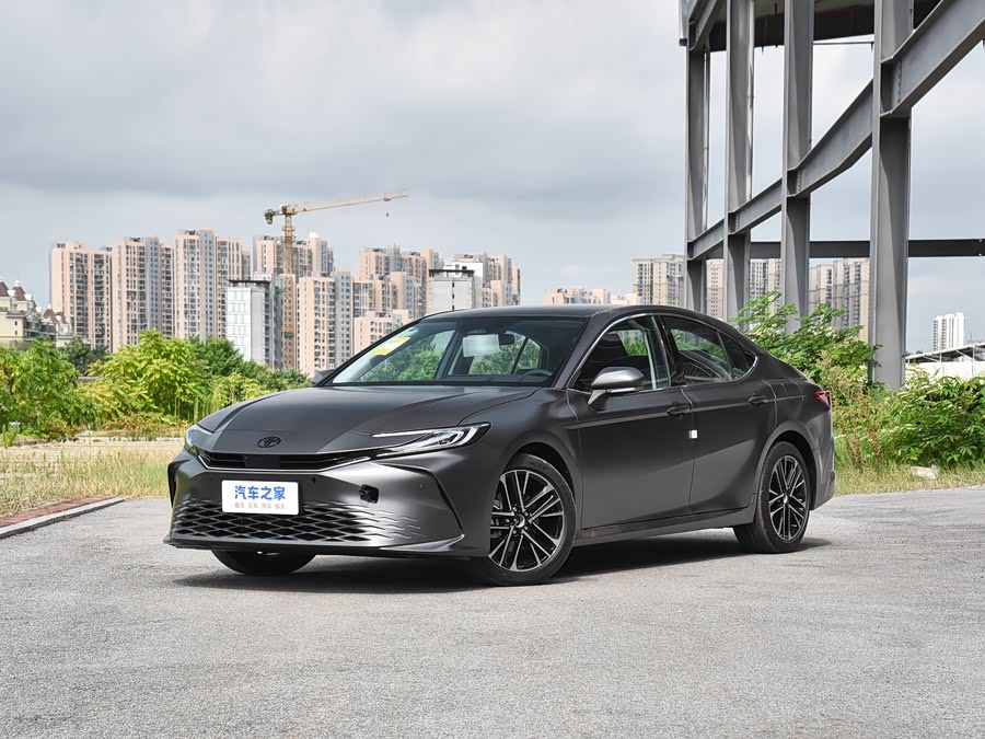 Toyota Camry 2026 2026款 双擎 2.0HG 光辉版