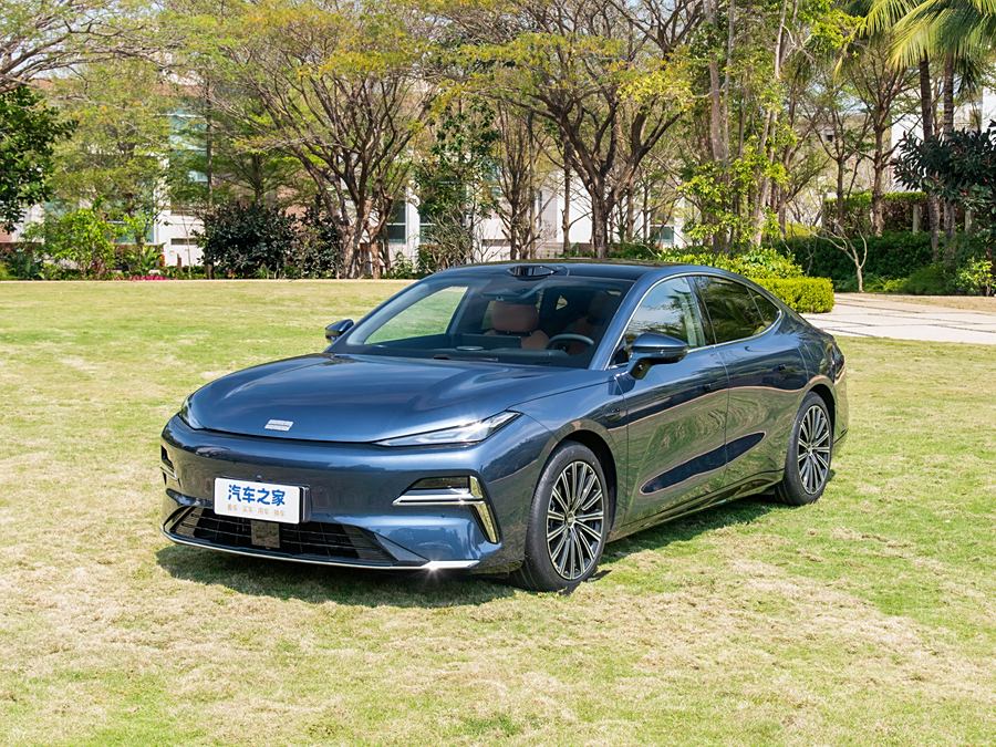 Geely Galaxy Starshine 8 EM-i 2025 2025款 130km EM-P 星舰版