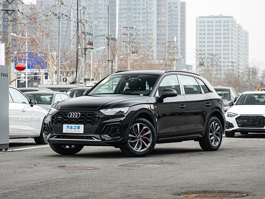 Audi Q5L 2025 2025款 45周年典藏版 40 TFSI 豪华动感型