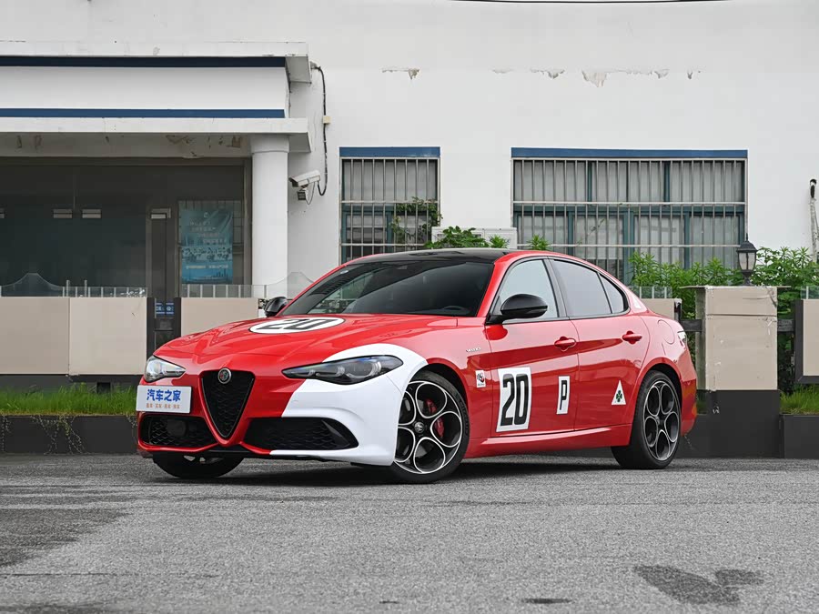Alfa Romeo Giulia 2025 2025款 2.0T 280HP 戴通纳致敬版