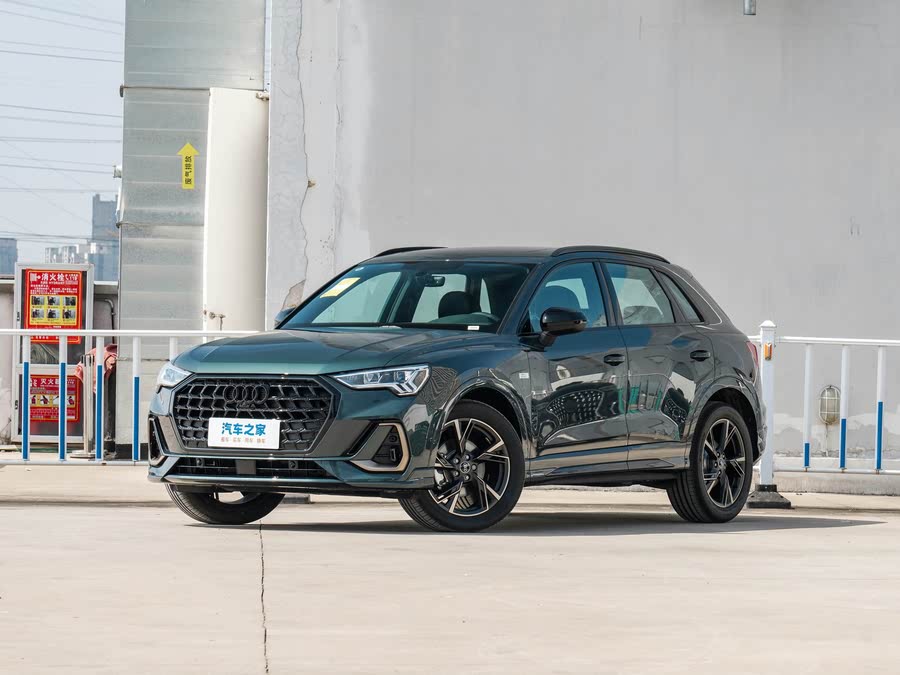 Audi Q3 2025 2025款 quattro 45周年典藏版 35TFSI RS套件燃速型