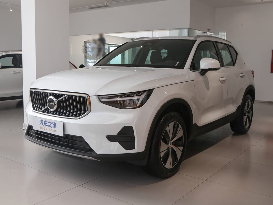 2026 Volvo XC40