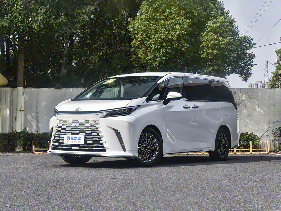 Lexus LM 2025 2025款 500h 六座尊崇版