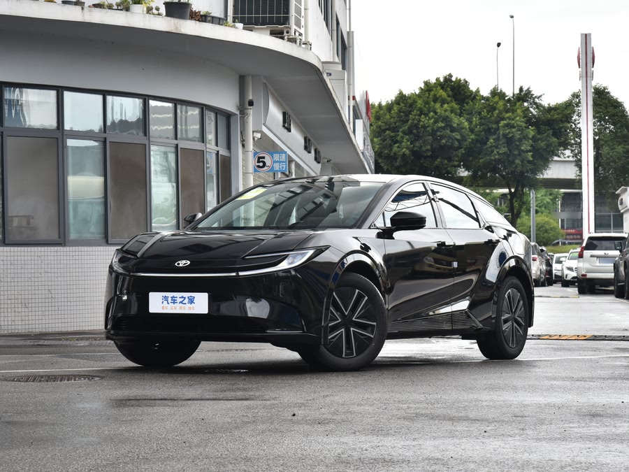2025 Toyota bZ5