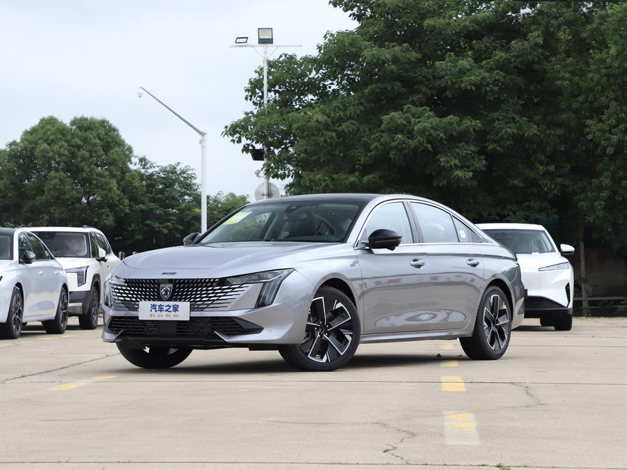 Peugeot 508 2025 2025款 508L 400THP 驭享旗舰版