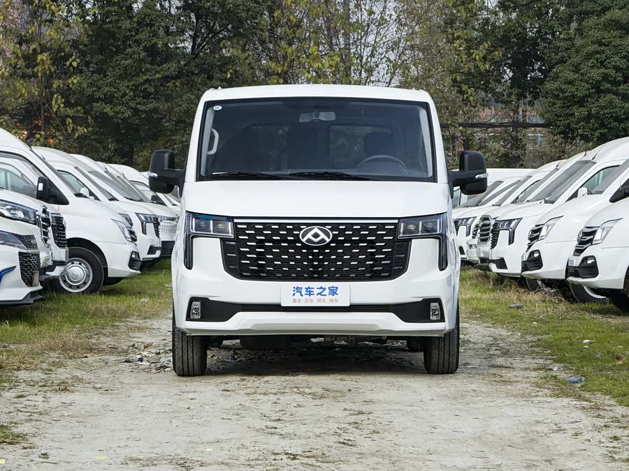 Maxus V80 2025 2025款 超值版城配王 2.0T 自动 长轴中顶 3座