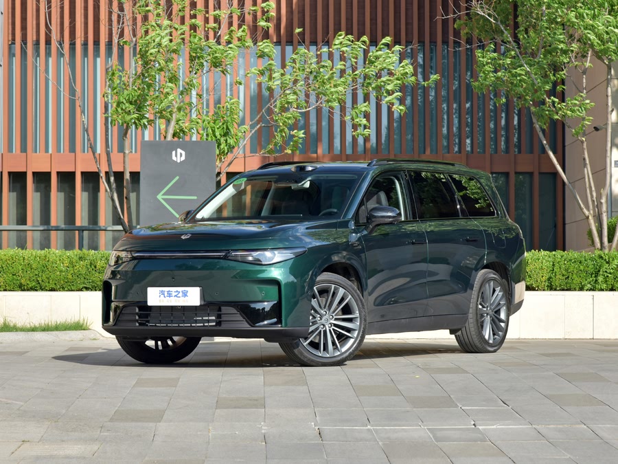 Leapmotor C16 2026 2026款 增程 280激光雷达智尊版 5座