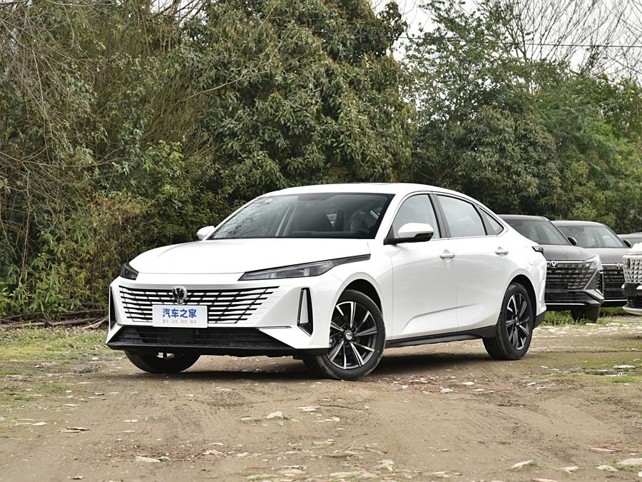 Changan Eado Plus 2025 2025款 蓝鲸 1.5T 500Bar尊贵型