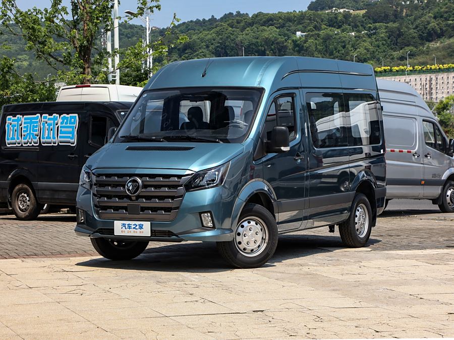 Foton Tuyano 2024 2024款 图雅诺Pro多功能 2.0T手动后驱 短轴中顶 后单胎5/6/9座