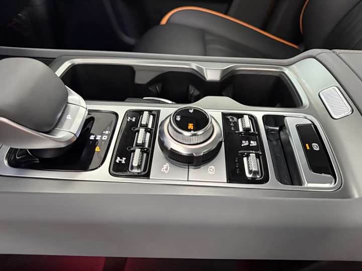 BAIC Beijing BJ40 2024 2024款 2.0T 全新城市猎人版 至尊型