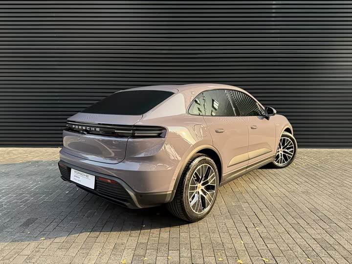 2024 Porsche Macan EV