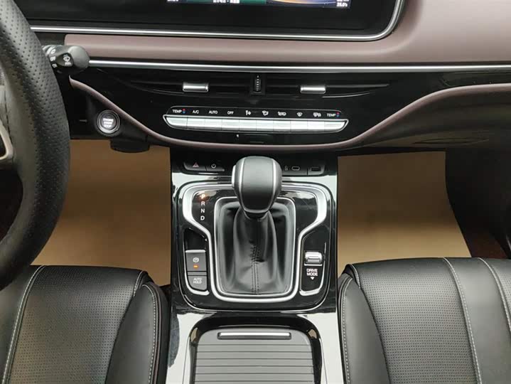 GAC Trumpchi M6 2023 2023款 PRO 270T DCT尊享版