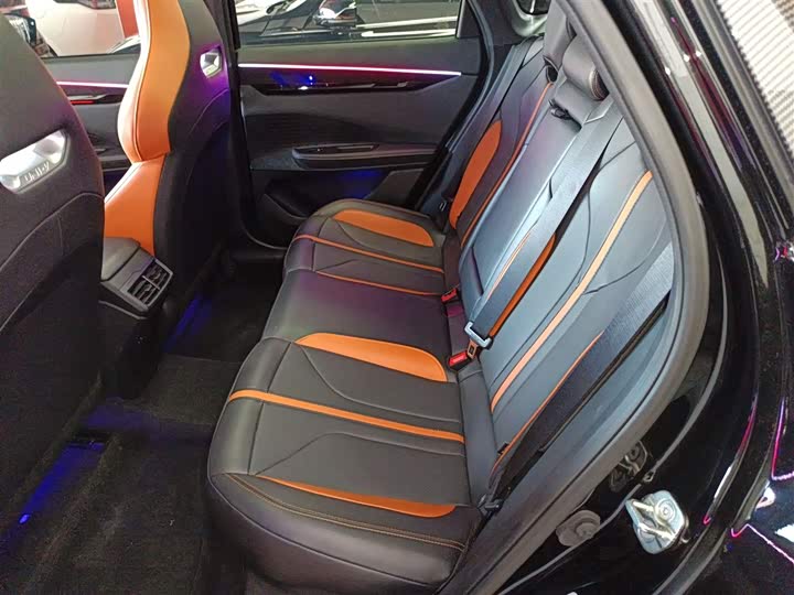 Changan UNI-V 2024 2024款 1.5T 尊贵运动型