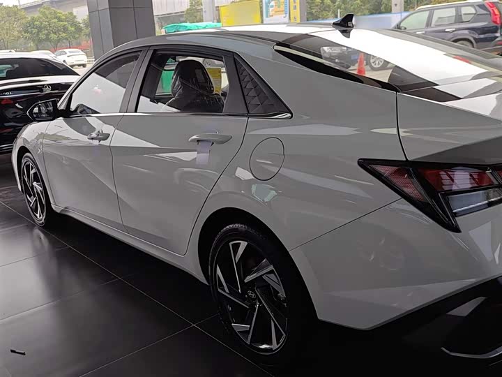 Hyundai Elantra N line 2023 2023款 1.5L CVT GLX精英版
