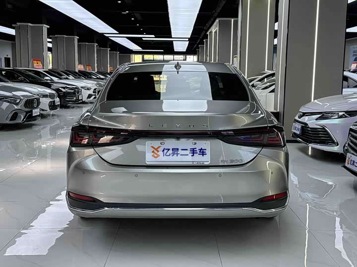 Lexus ES 2025 2025款 200 臻享版