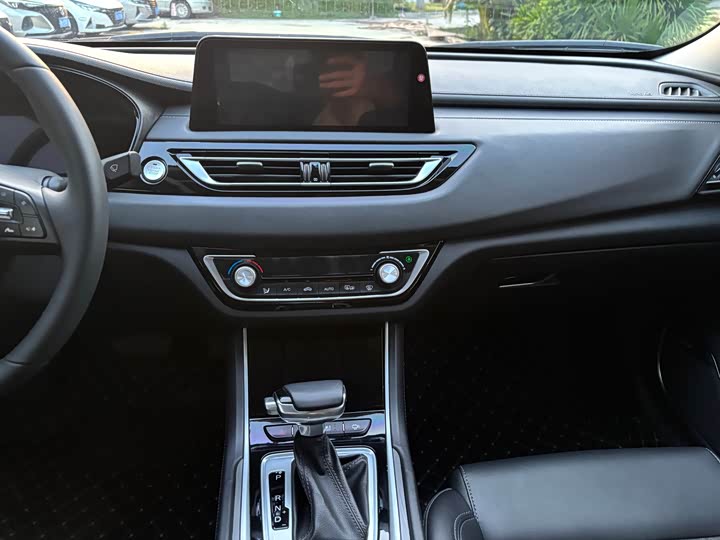 Changan Raeton CC 2022 2022款 蓝鲸版 1.5T DCT尊贵型