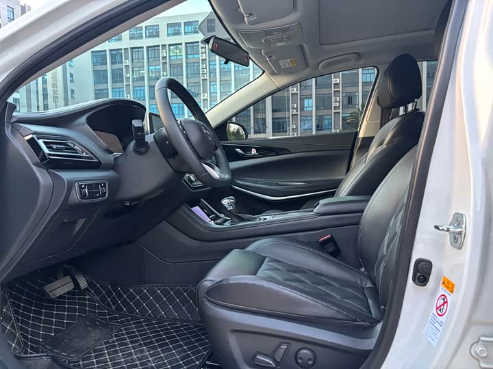 Changan Raeton CC 2022 2022款 蓝鲸版 1.5T DCT尊贵型