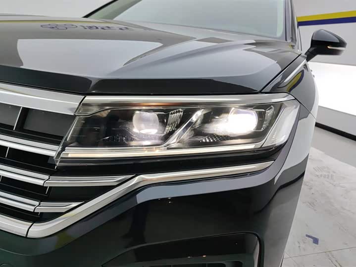 Volkswagen Touareg 2022 2022款 2.0TSI 锐尚版
