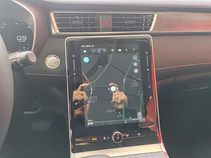 Roewe RX5 2025 2025款 PLUS 330TGI 自动领潮智惠版