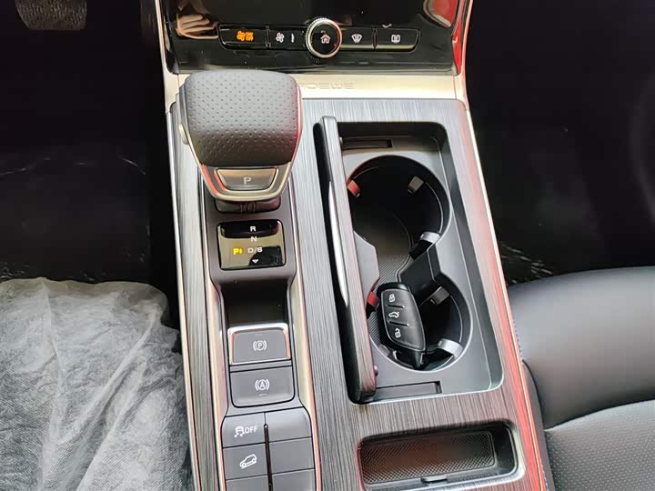 Roewe RX5 2025 2025款 PLUS 330TGI 自动领潮智惠版