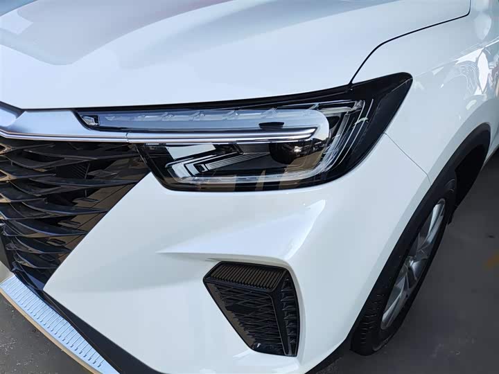 Roewe RX5 2025 2025款 PLUS 330TGI 自动领潮智惠版