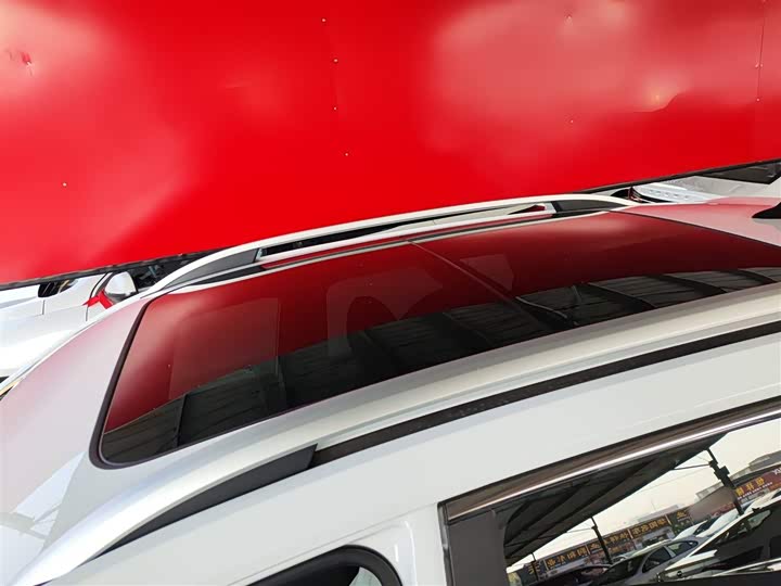 Roewe RX5 2025 2025款 PLUS 330TGI 自动领潮智惠版