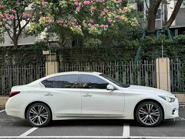 Infiniti Q50L 2022 2022款 2.0T 逸享版