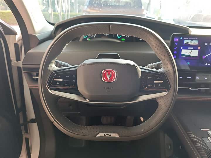 Changan UNI-K Hybrid 2022 2022款 蓝鲸iDD 130km 1.5T 尊贵型