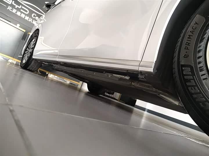 BYD Xia 2025 2025款 DM-i 1.5T 180km 超越型