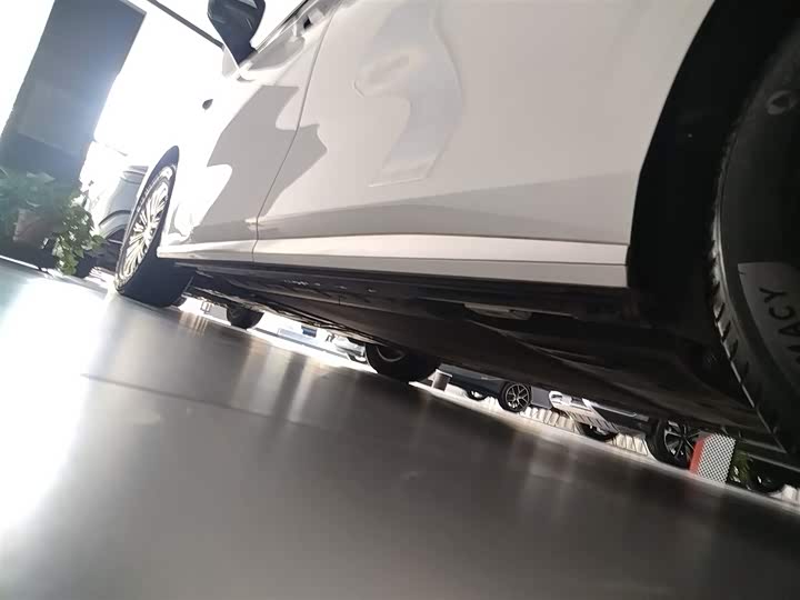 BYD Xia 2025 2025款 DM-i 1.5T 180km 超越型