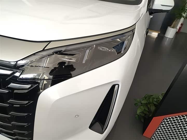 BYD Xia 2025 2025款 DM-i 1.5T 180km 超越型