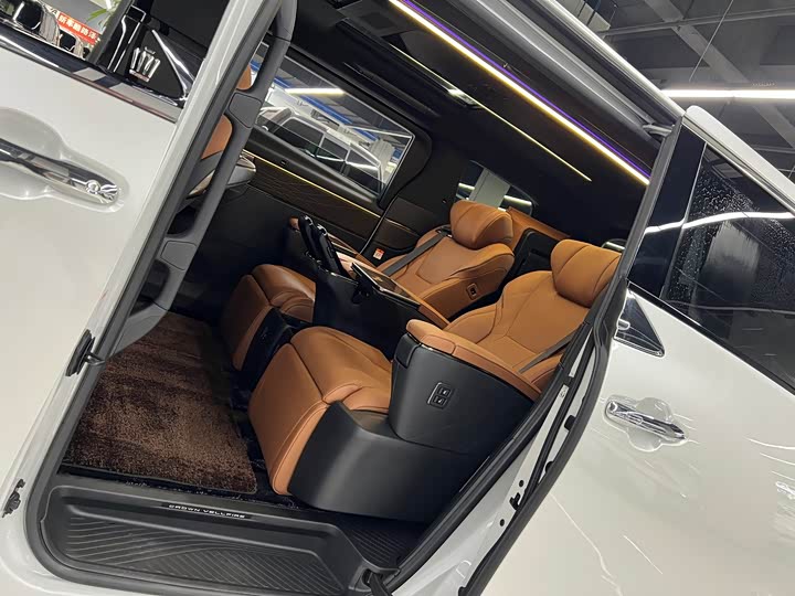 Toyota Vellfire 2024 2024款 皇冠 双擎 2.5L 至尊行政版
