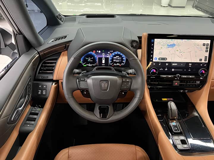 Toyota Vellfire 2024 2024款 皇冠 双擎 2.5L 至尊行政版