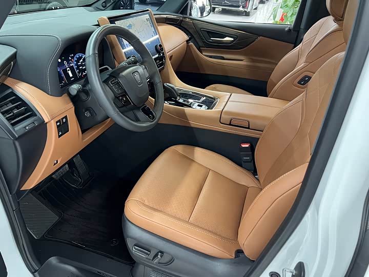 Toyota Vellfire 2024 2024款 皇冠 双擎 2.5L 至尊行政版