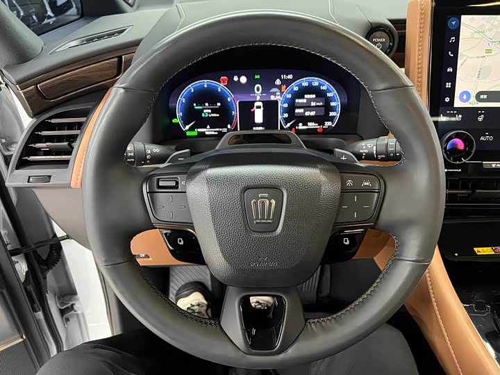 Toyota Vellfire 2024 2024款 皇冠 双擎 2.5L 至尊行政版