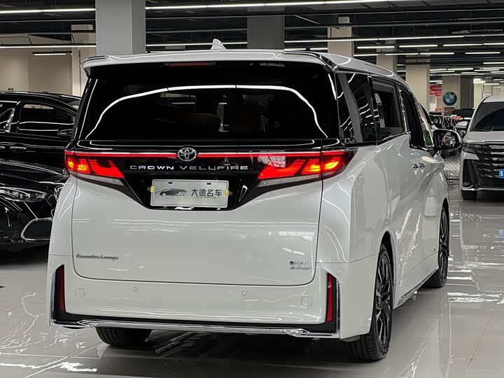 Toyota Vellfire 2024 2024款 皇冠 双擎 2.5L 至尊行政版