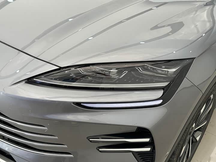 2025 BYD Song Plus Hybrid/EV