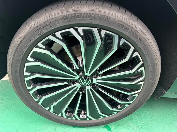 Volkswagen Passat 2025 2025款 Pro 380TSI 龙尊版