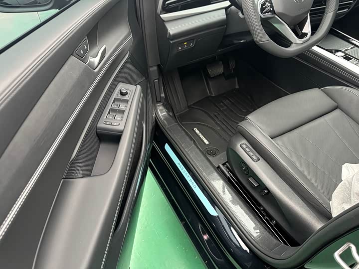 Volkswagen Passat 2025 2025款 Pro 380TSI 龙尊版