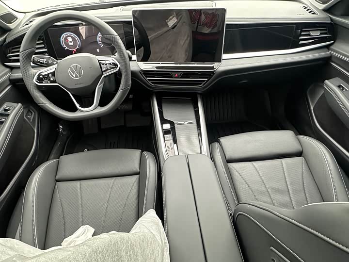 Volkswagen Passat 2025 2025款 Pro 380TSI 龙尊版