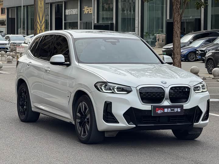 2024 BMW iX3