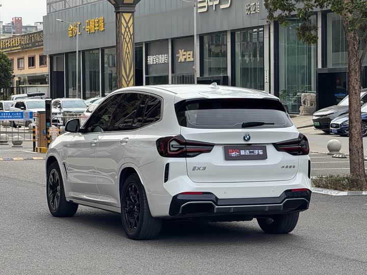 2024 BMW iX3