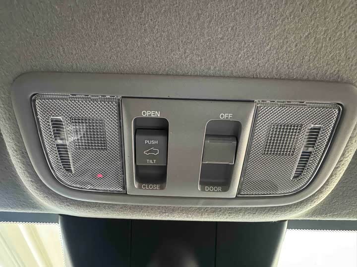 Honda Life 2021 2021款 1.5L CVT SPO-SS灵动版